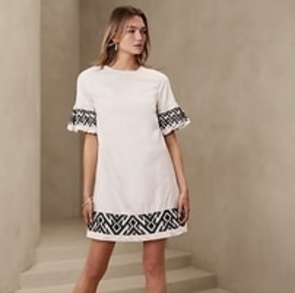 Banana Republic Factory Embroidered Puff Sleeve Mini Dress | XS Transition Cream